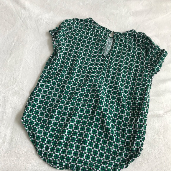 H&M shirt - Picture 2 of 5